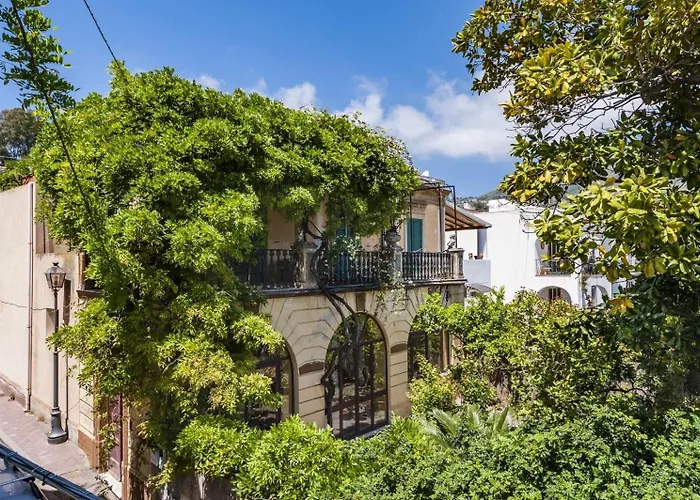 Charme Lipari (Isola Lipari)